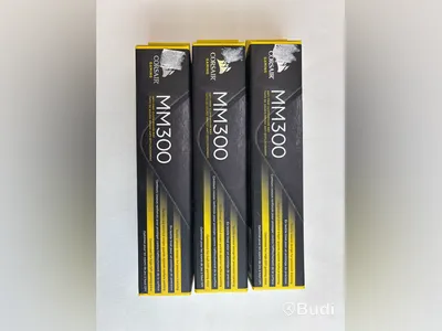 Parti med diverse gamingtillbehör, Corsair