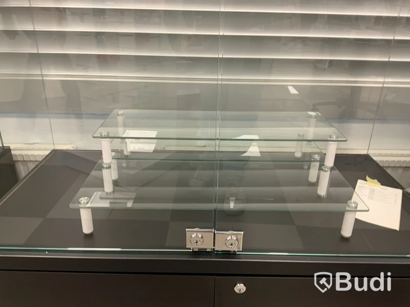 Displayskåp i glas
