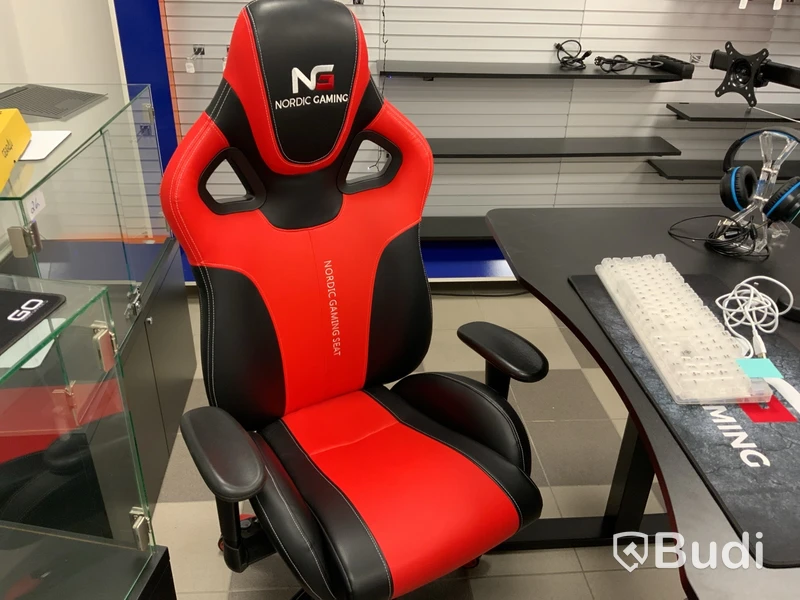 Gamingskrivbord inkl. stol