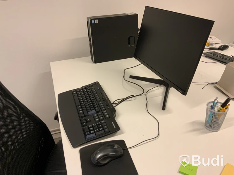 Höj och sänkbart skrivbord inkl. stol och skärm