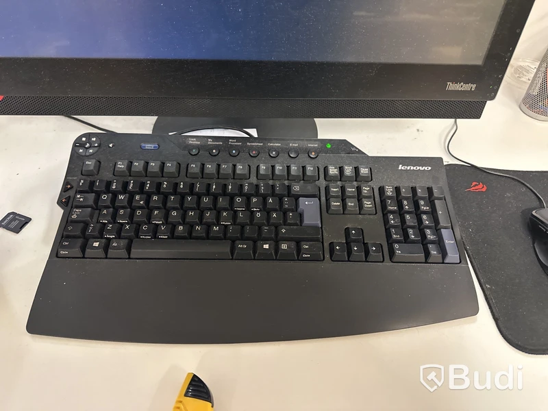 Höj och sänkbart skrivbord inkl. stol