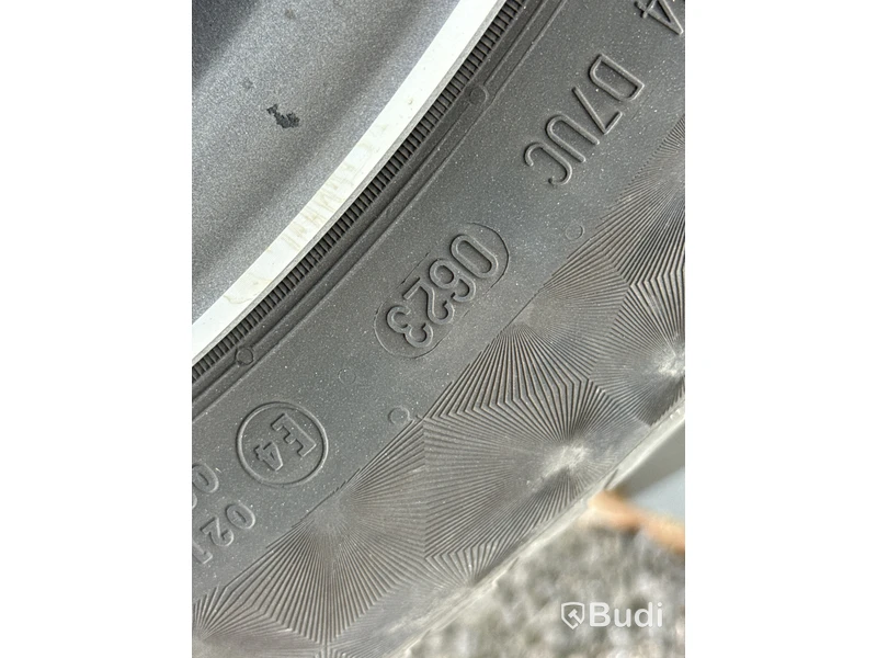 Kompletta sommarhjul Volvo V90 Cross Country (235/59R19)
