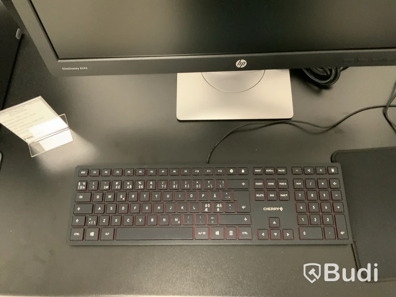 Stationär dator HP EliteDesk 800 G3 inkl. skärm