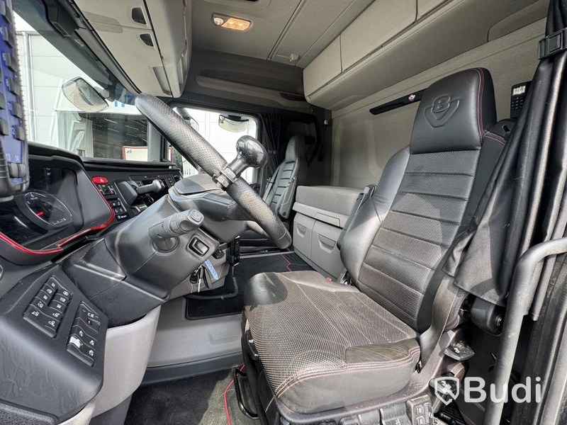 Tridemväxlare Scania R660 8x4-4 -2021 | Full luft | 16.4 | Nybesiktigad
