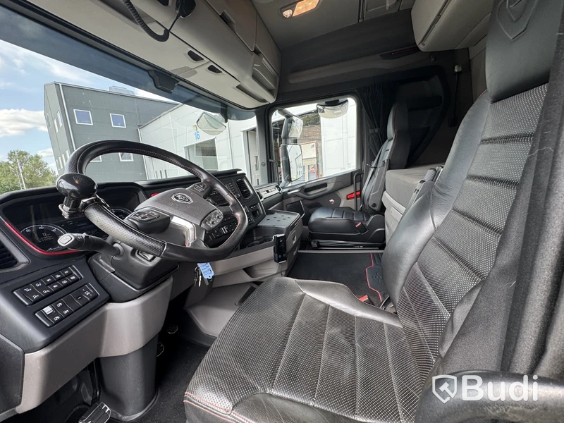 Tridemväxlare Scania R660 8x4-4 -2021 | Full luft | 16.4 | Nybesiktigad