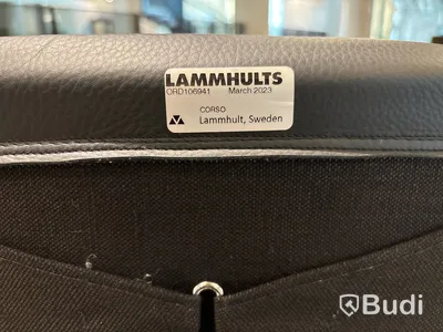 Fåtölj med bord