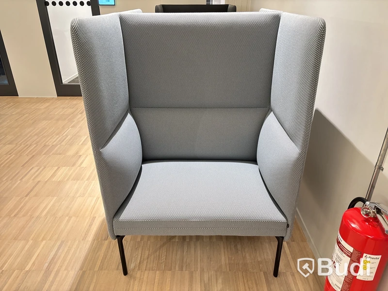 Ljudabsorberande soffa fora form
