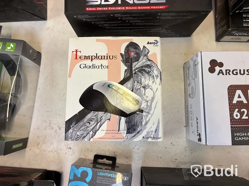 Diverse gamingtillbehör, olika märken
