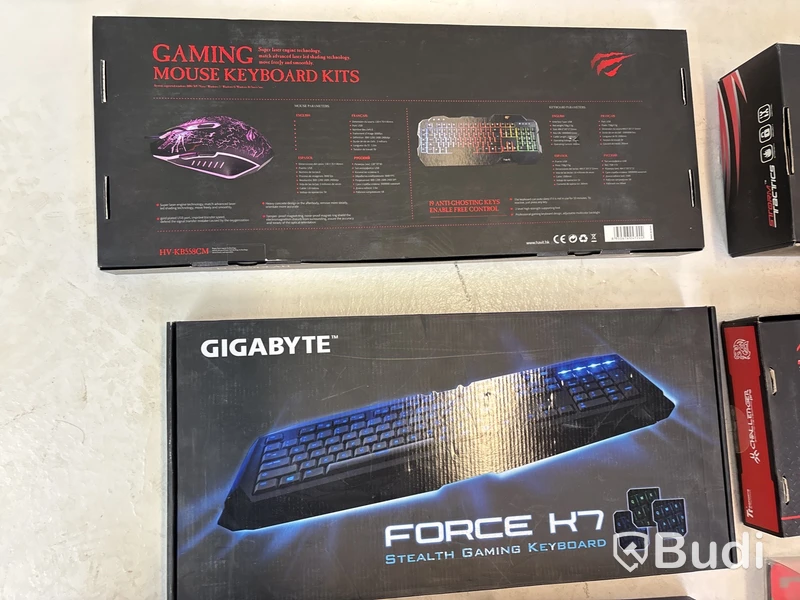 Diverse gamingtillbehör, olika märken