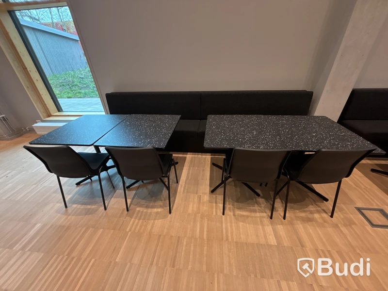 4 st. Cafébord, 4 st. Stolar RBM och soffa