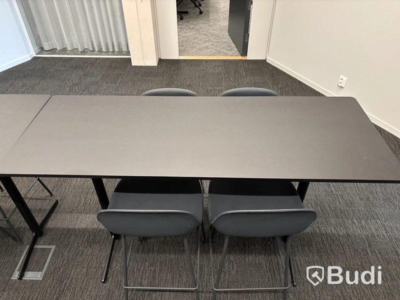2 st. Bord Edsbyn inkl 8 st. Stolar, Muuto
