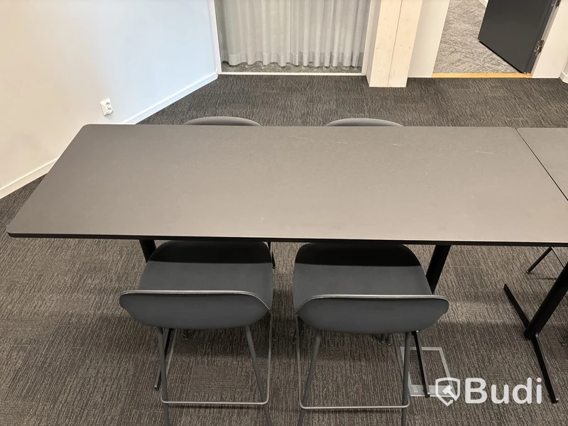 2 st. Bord Edsbyn inkl 8 st. Stolar, Muuto