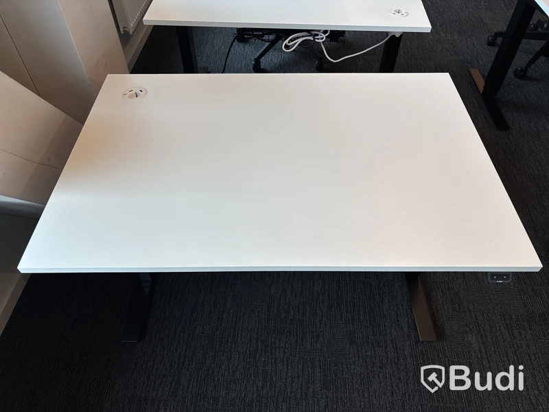Höj- och sänkbart skrivbord Edsbyn