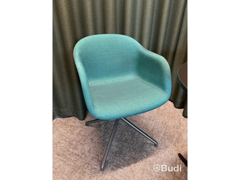 Fåtölj Muuto, bord och 2 st. gardiner