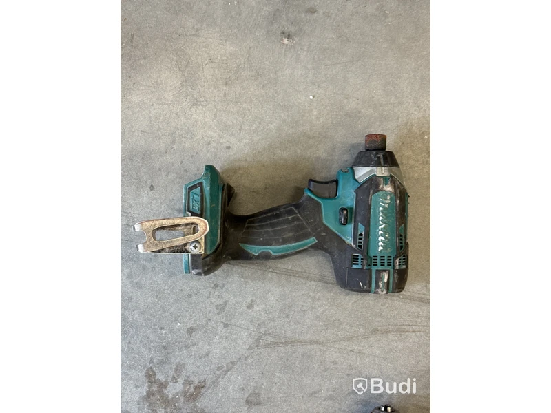 5 st batterimaskiner Makita