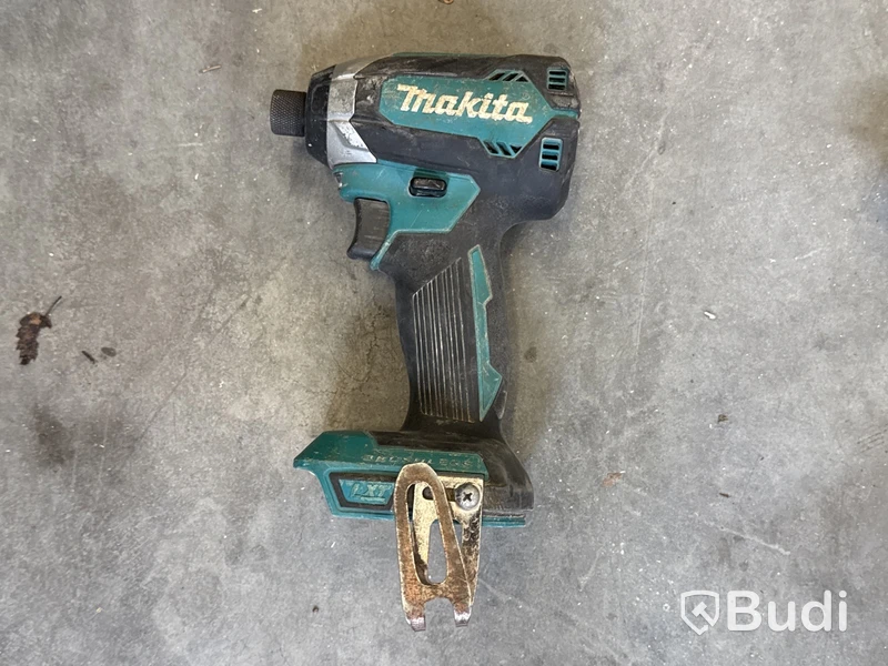5 st batterimaskiner Makita