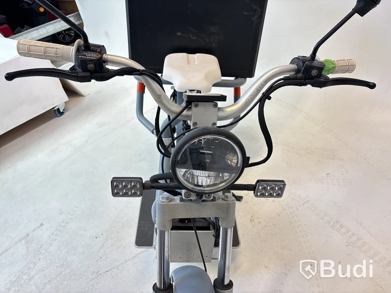 Moped Cake Makka Flex Grey -2022 | YW2C4H044NA000127