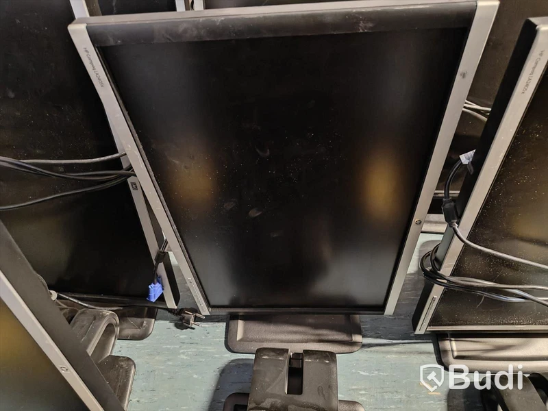 10 st. LCD-skärmar HP Compaq LA2405x