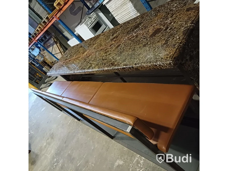 Marmorbord med bänk