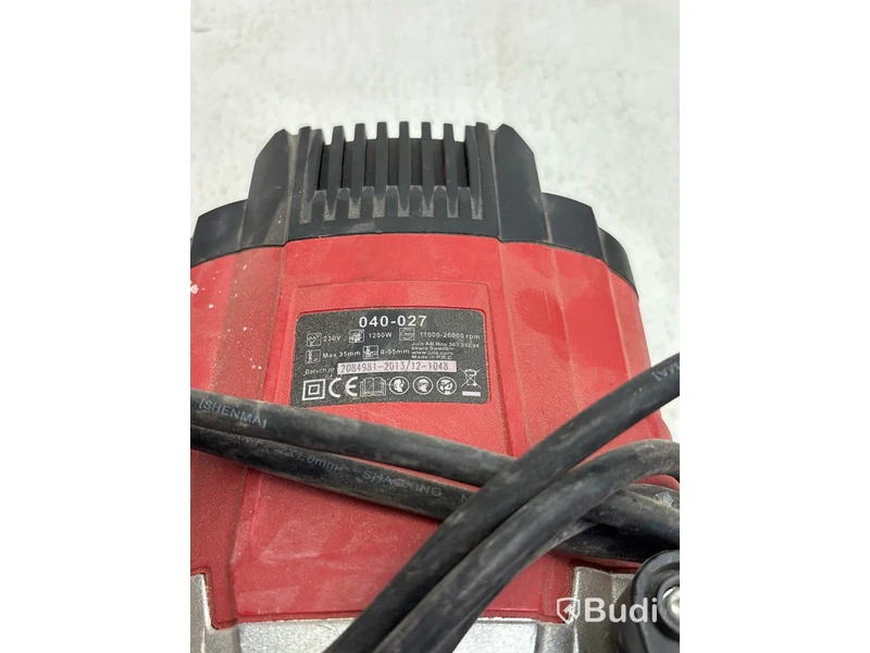 Linjelaser Dewalt och Handöverfräs Mec Tools
