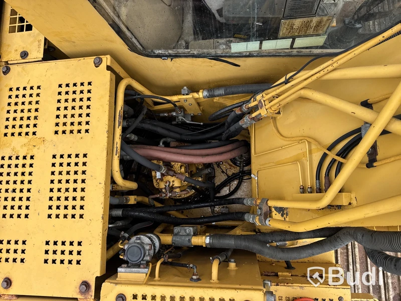 Bandgrävare Caterpillar 312 -96 (13425h)