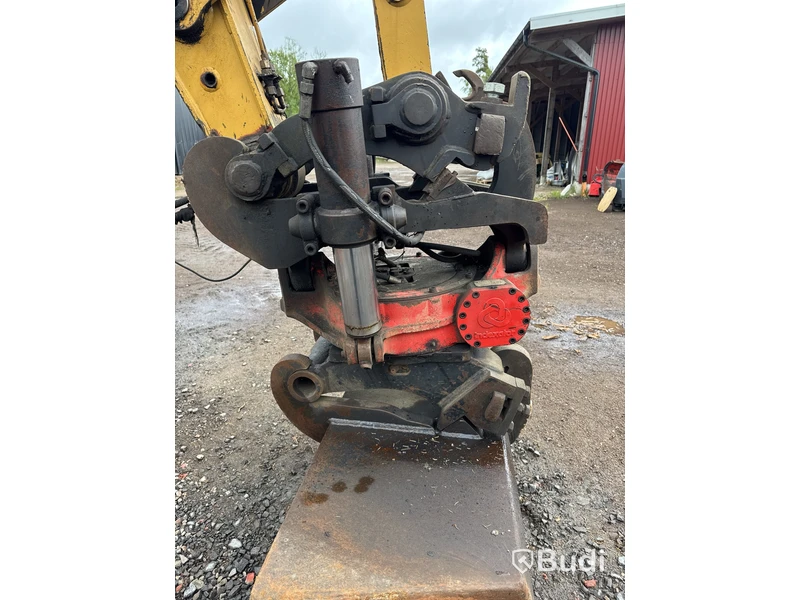 Bandgrävare Caterpillar 312 -96 (13425h)
