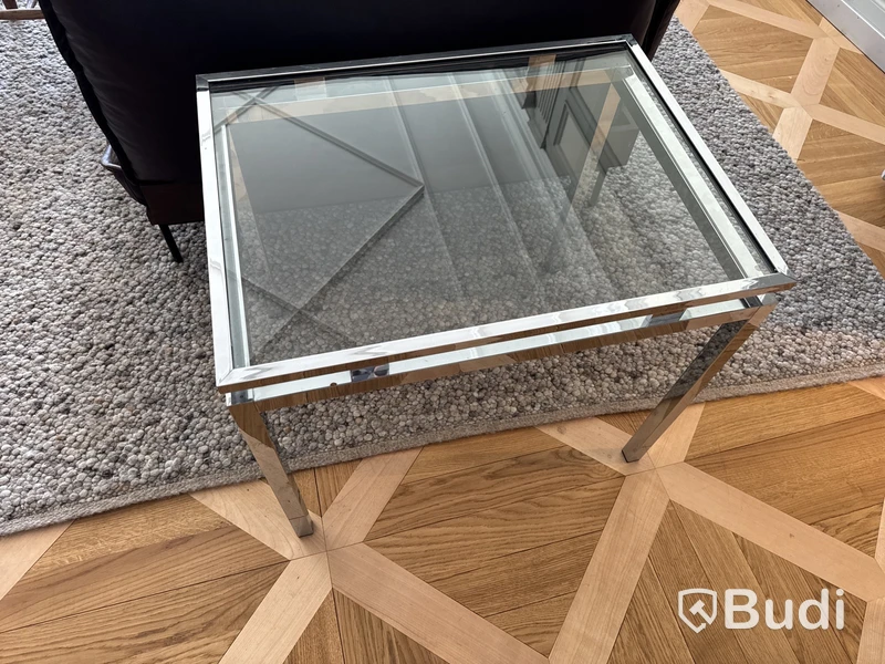 Sidobord i glas