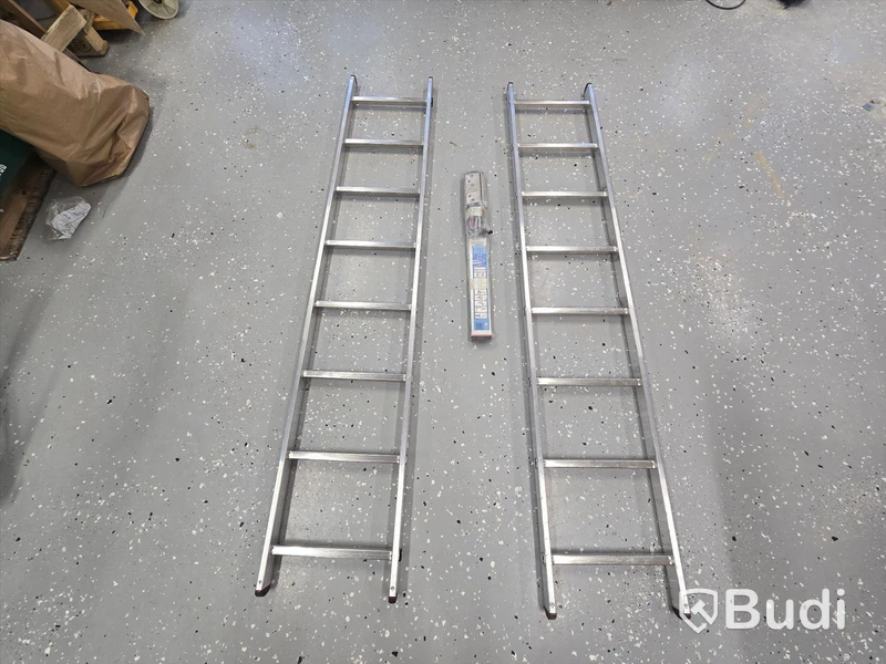 2 st aluminiumstegar samt sidoförlängare.