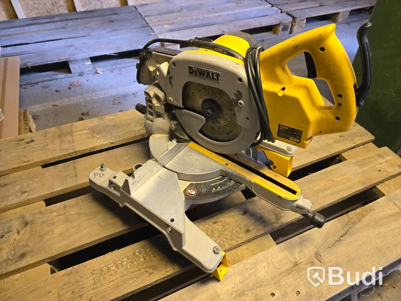 Kap- och gersåg | Dewalt DW707