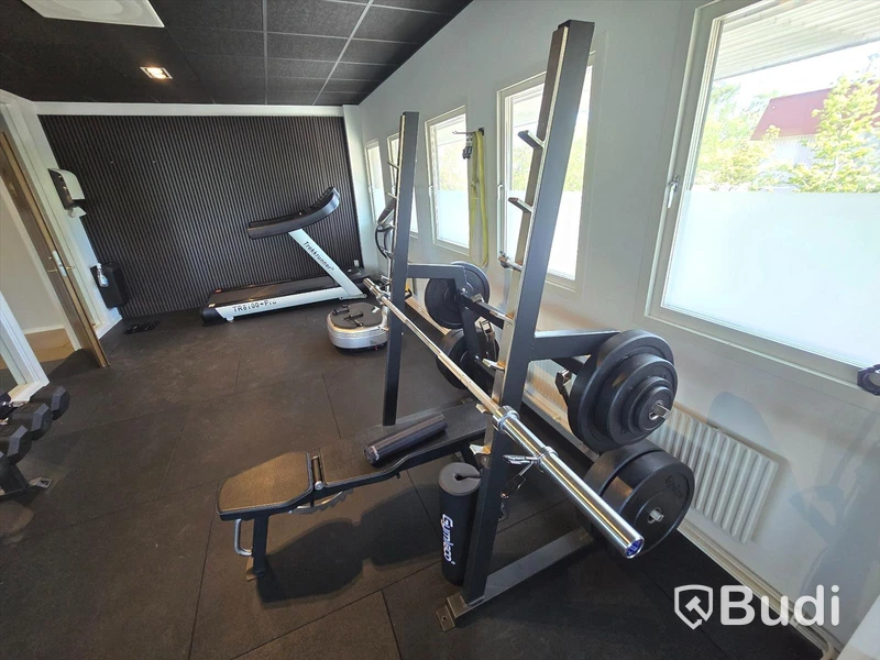 Ställning för bänkpress och benböj | Gymleco