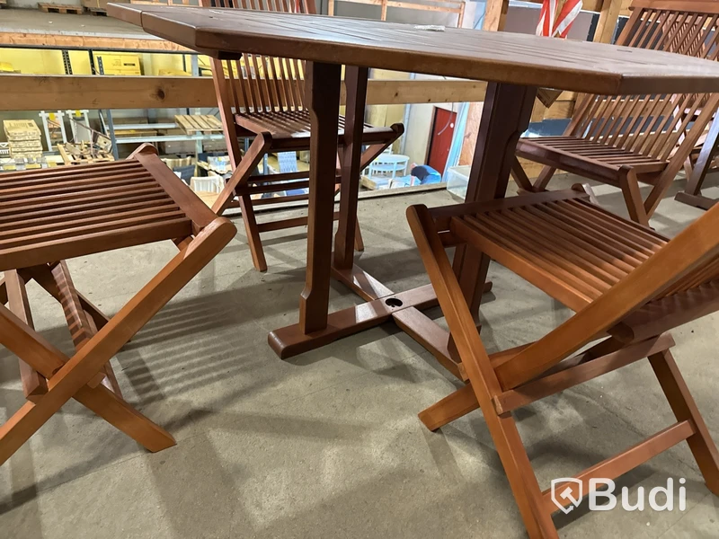 Bord octagon Mahogny med 4 st. stream stolar