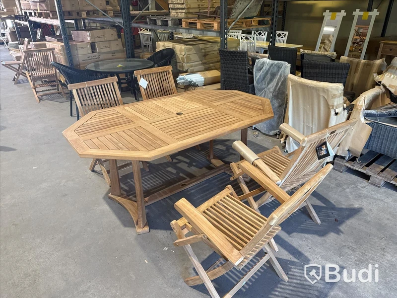 Nytt, Trädgårdsgrupp 1 bord i Teak och 4 stolar