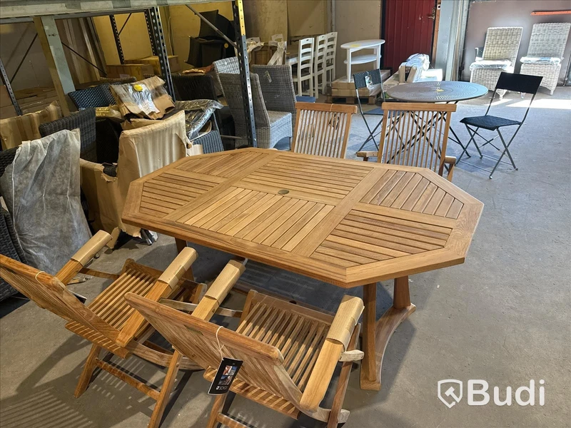 Nytt, Trädgårdsgrupp 1 bord i Teak och 4 stolar