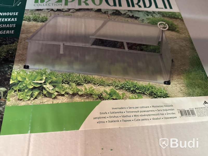 Nytt, 1 parti med Krukor, växthus, kartonger med blom sprutor