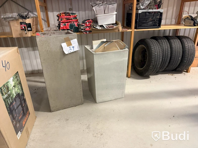 Nytt 3 st. stora betongkrukor