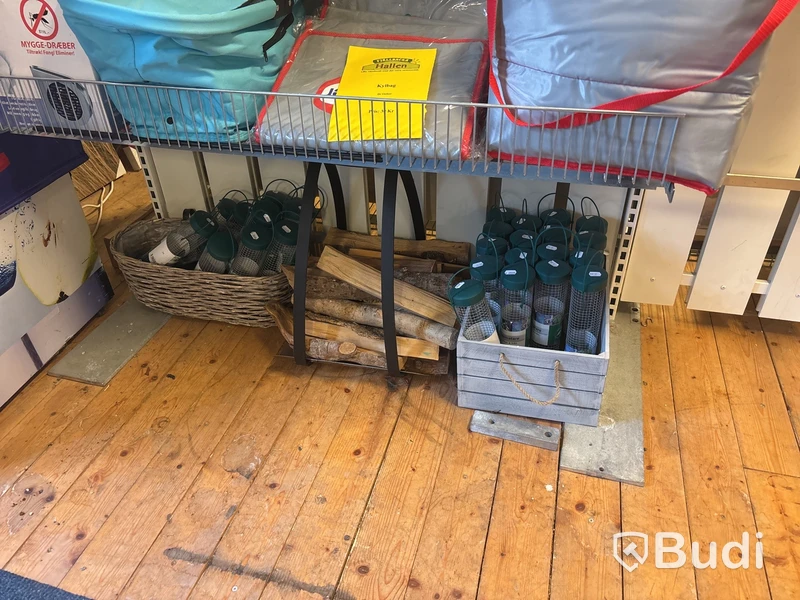 Fågelmatare mm, ett parti