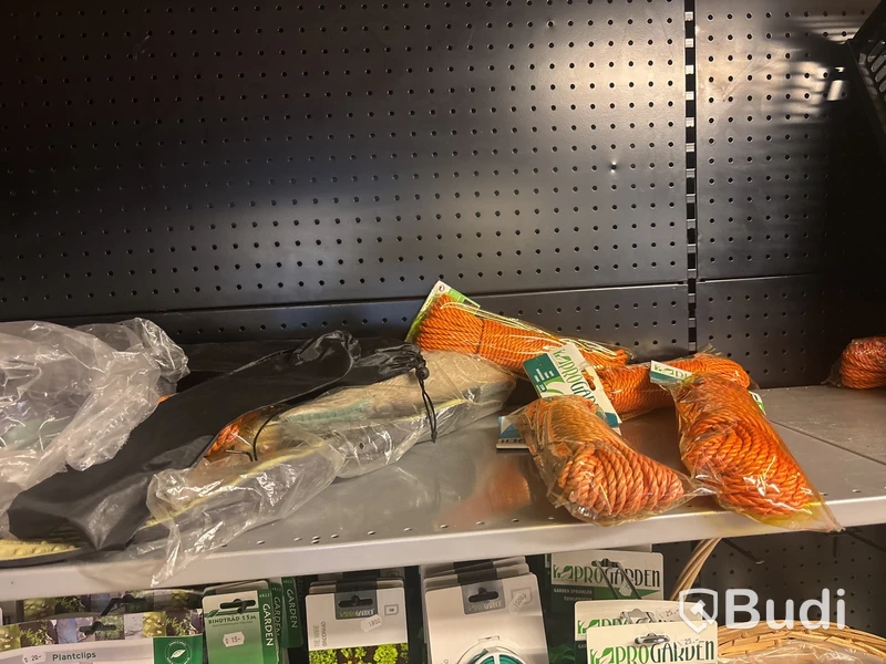 Trädgårdstillbehör, ett parti