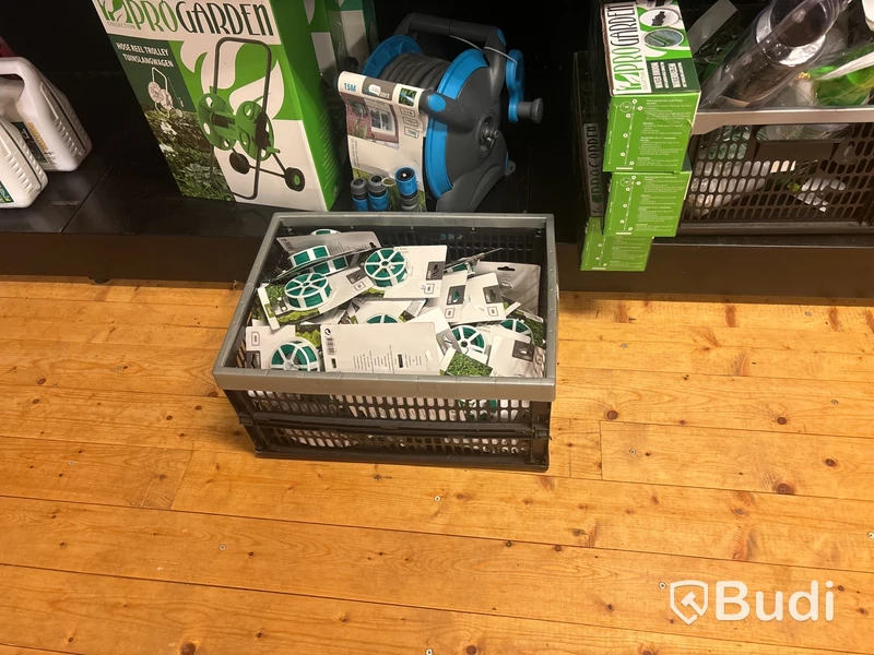 Trädgårdstillbehör, ett parti