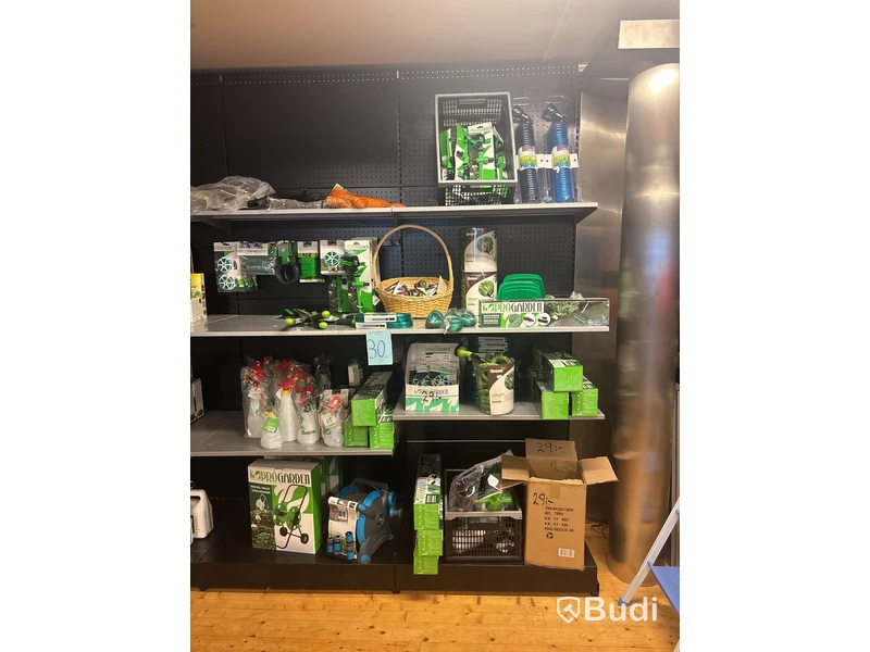 Trädgårdstillbehör, ett parti
