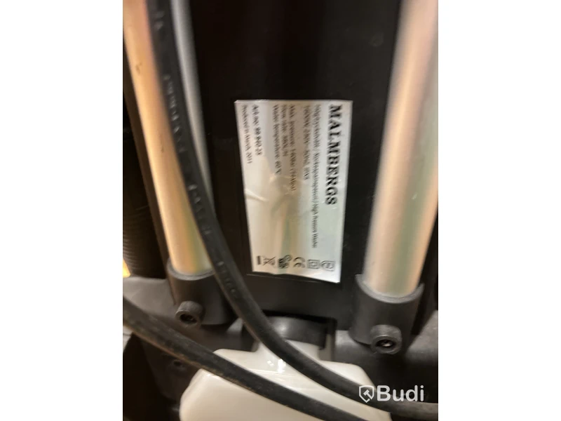 1 st. Högtryckstvätt inkl floor cleaner