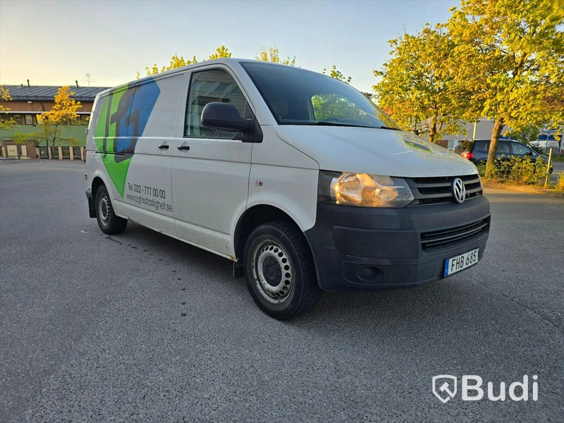Volkswagen Transporter | 2015 | 14115 mil
