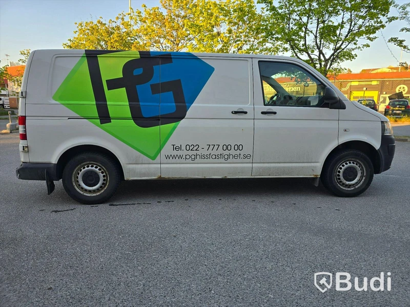 Volkswagen Transporter | 2015 | 14115 mil