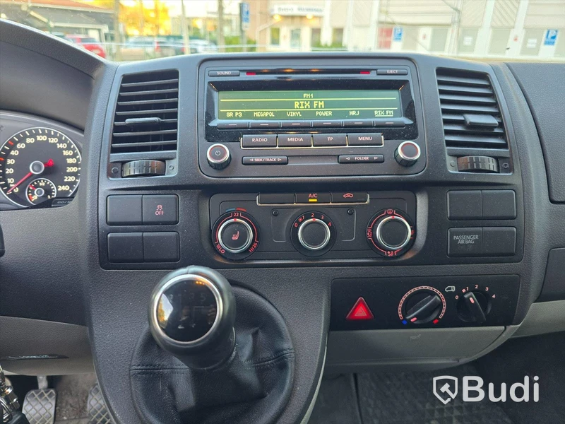 Volkswagen Transporter | 2015 | 14115 mil