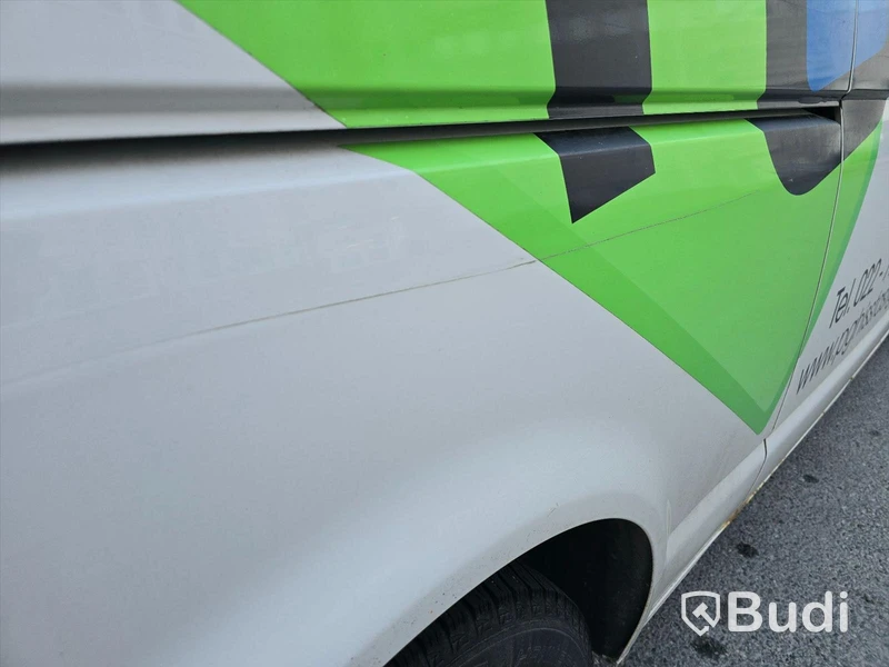 Volkswagen Transporter | 2015 | 14115 mil