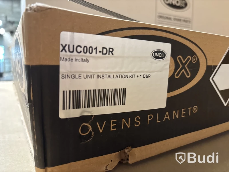 Ugn UnoX, kolfilterkåpa, vattenfilter och 2 st. Kartonger med rengöringsmedel