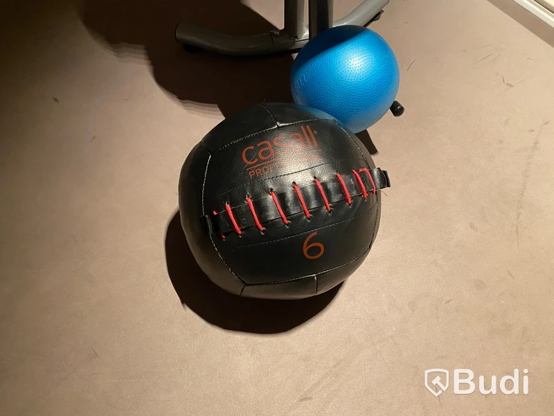 Div träningsbollar olika märken ink ställning