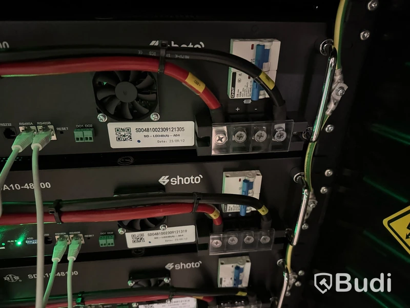 Komplett Batterianläggning med 10 st. Pixii PowerShaper 2 samt solceller och laddstation för elbil