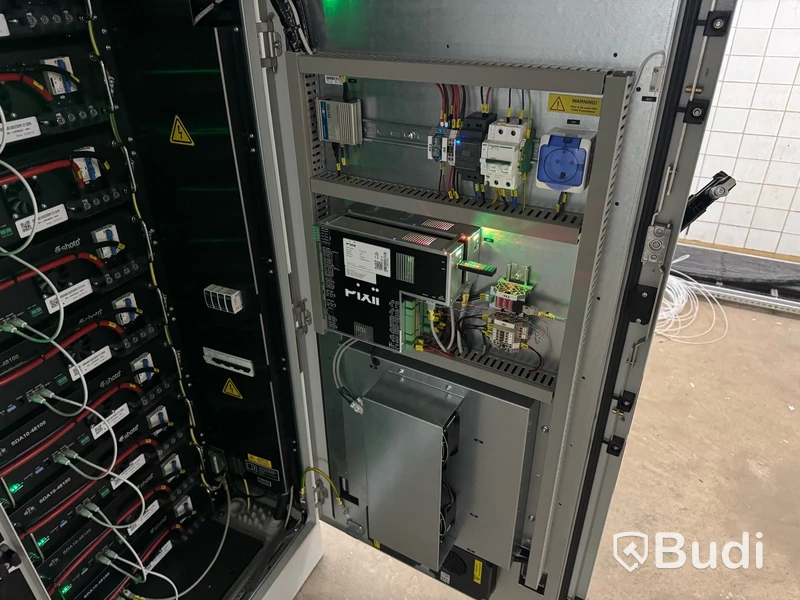 Komplett Batterianläggning med 10 st. Pixii PowerShaper 2 samt solceller och laddstation för elbil