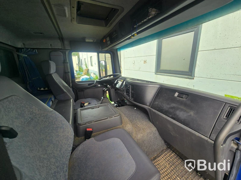 Lastbil | VOLVO FL615 H 4X2 | 2002 | DIESEL | Reparationsobjekt