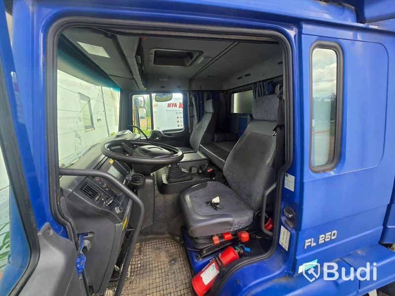 Lastbil | VOLVO FL615 H 4X2 | 2002 | DIESEL | Reparationsobjekt